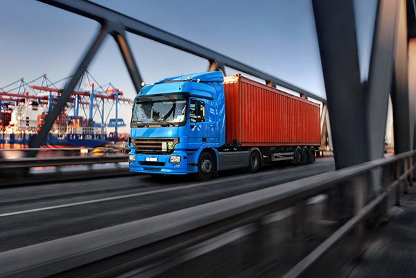 LKW TRANSPORT Ladeeinheitensicherung